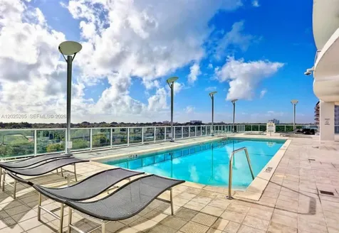 2525 SW 3rd Avenue Miami FL 33129