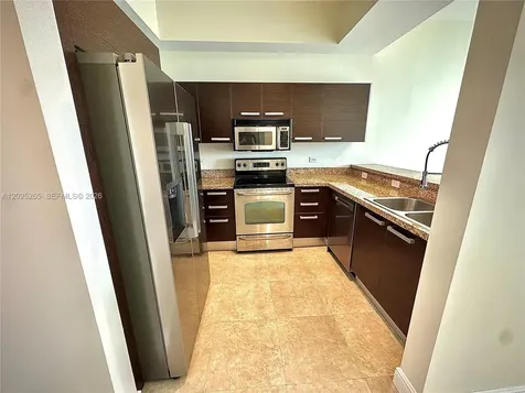 2525 SW 3rd Avenue Miami FL 33129