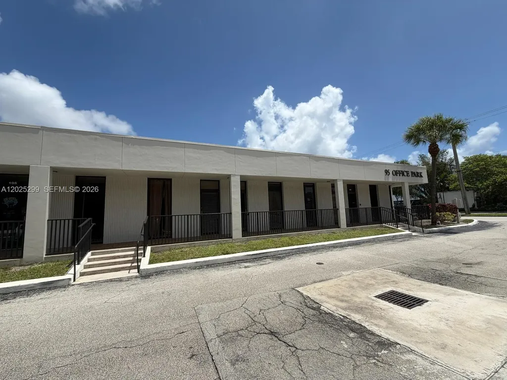 2700-2750 N 29th Avenue Hollywood FL 33020