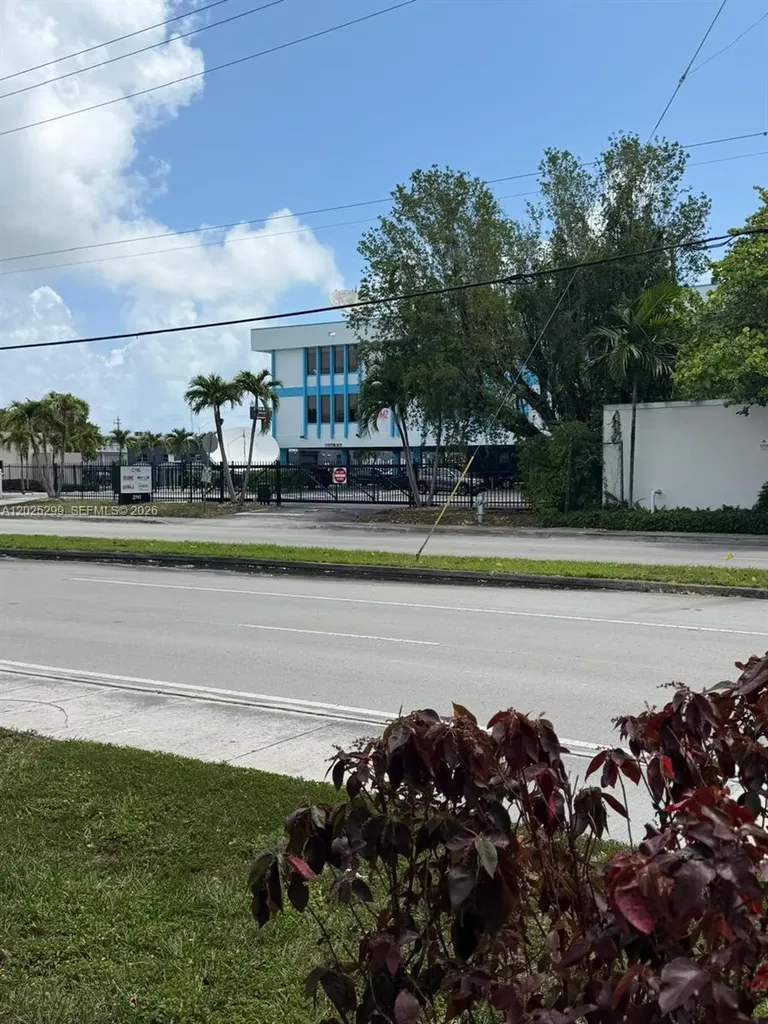 2700-2750 N 29th Avenue Hollywood FL 33020