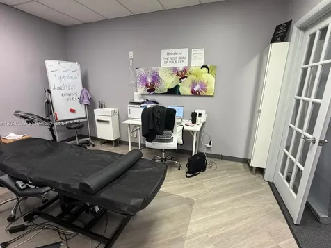 2700-2750 N 29th Avenue Hollywood FL 33020