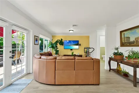 10006 SW 162nd Path Miami FL 33196