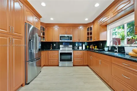 10006 SW 162nd Path Miami FL 33196