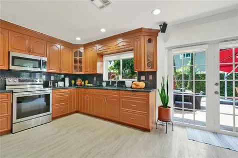 10006 SW 162nd Path Miami FL 33196