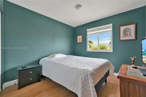 10006 SW 162nd Path Miami FL 33196