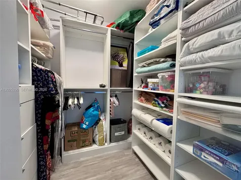 7355 SW 89th Street Miami FL 33156