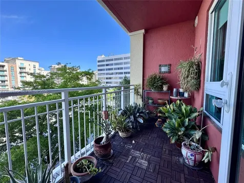 7355 SW 89th Street Miami FL 33156