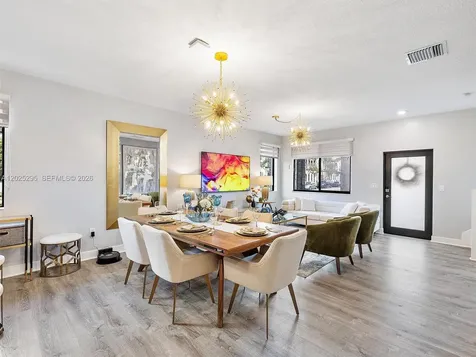 8398 NW 51st Terrace Doral FL 33166