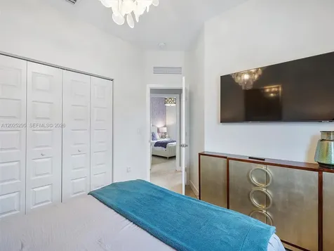 8398 NW 51st Terrace Doral FL 33166