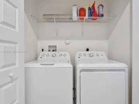 8398 NW 51st Terrace Doral FL 33166