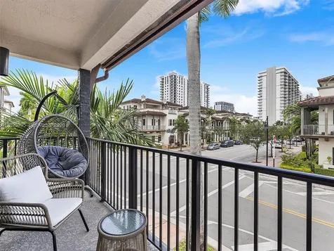 8398 NW 51st Terrace Doral FL 33166