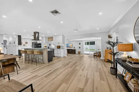 410 SW 55th Avenue Plantation FL 33317