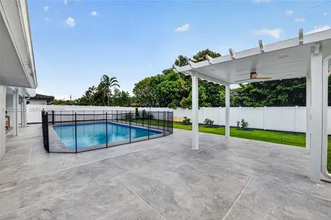 410 SW 55th Avenue Plantation FL 33317