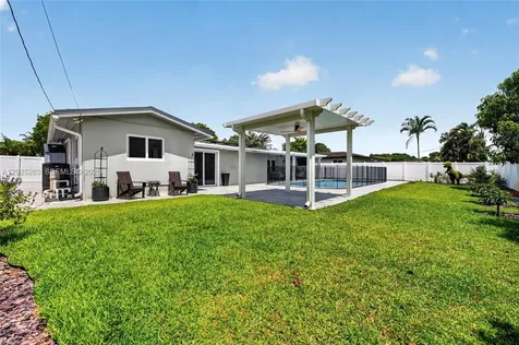 410 SW 55th Avenue Plantation FL 33317