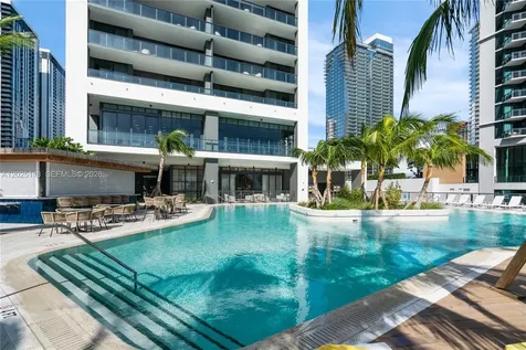 159 NE 6th Street Miami FL 33132