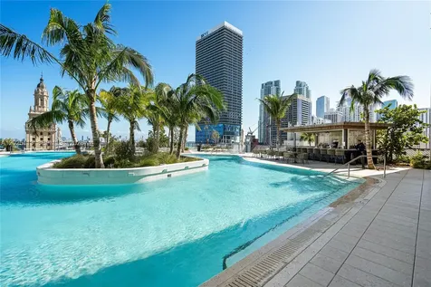 159 NE 6th Street Miami FL 33132