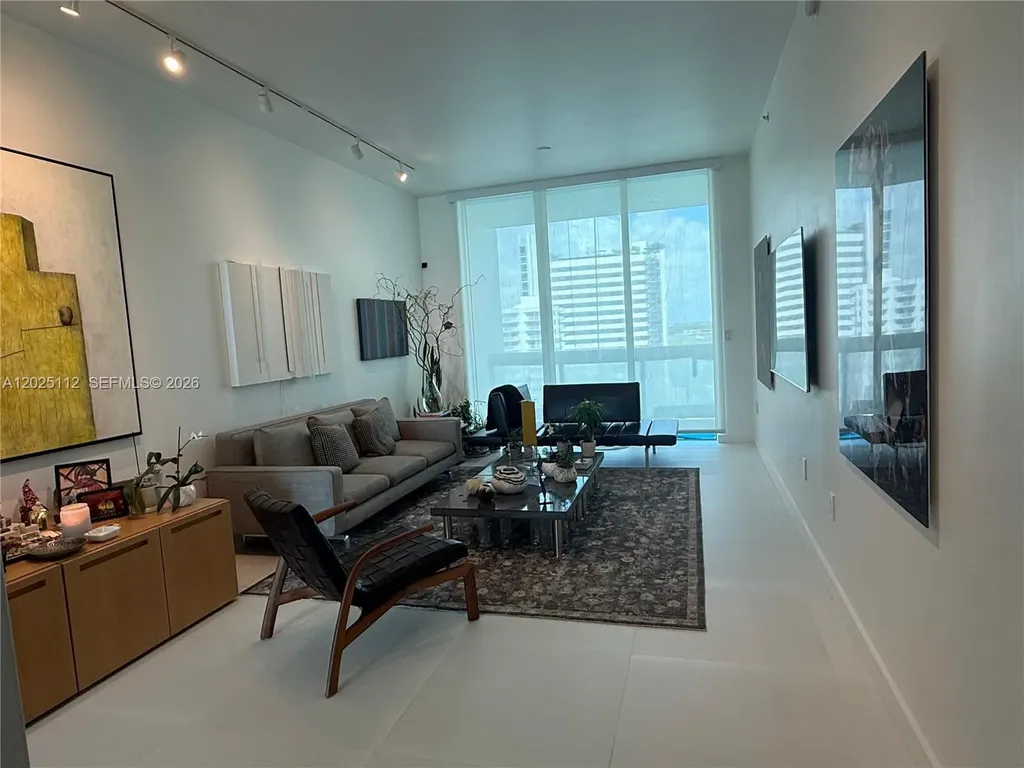 7928 East Drive North Bay Village FL 33141