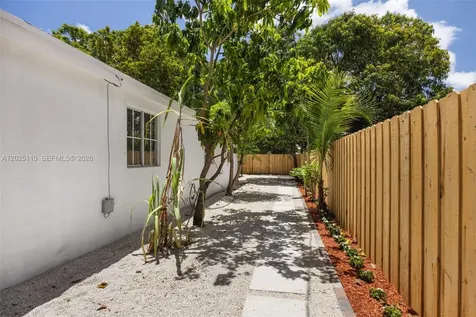 10204 SW 173rd Street Miami FL 33157