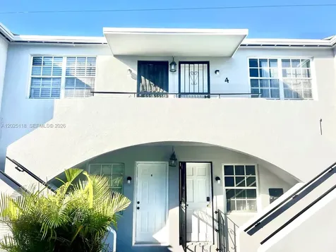 2371 SW 27th Street Miami FL 33133