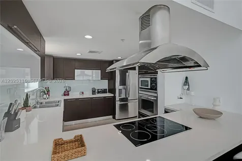 7930 East Drive North Bay Village FL 33141