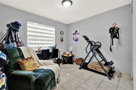 7462 W 29th Way Hialeah FL 33018