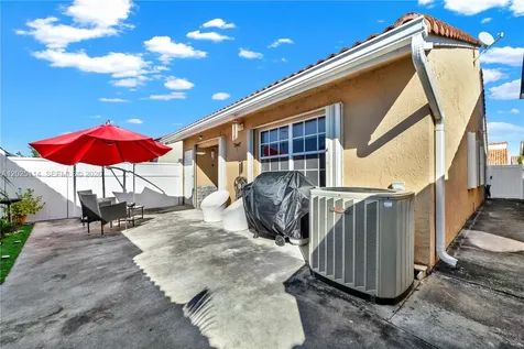 7462 W 29th Way Hialeah FL 33018