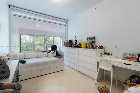 6000 Collins Avenue Miami Beach FL 33140