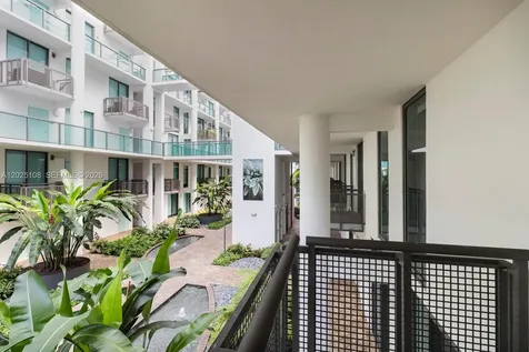 6000 Collins Avenue Miami Beach FL 33140