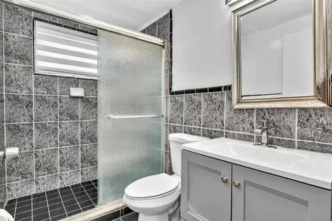 10002 E Bay Harbor Drive Bay Harbor Islands FL 33154