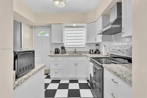 10002 E Bay Harbor Drive Bay Harbor Islands FL 33154