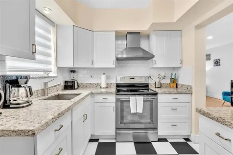 10002 E Bay Harbor Drive Bay Harbor Islands FL 33154