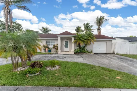 15042 SW 69th Street Miami FL 33193