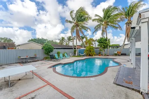15042 SW 69th Street Miami FL 33193