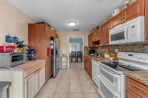 15042 SW 69th Street Miami FL 33193