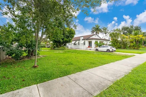 137 NW 20th Street Homestead FL 33030