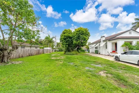 137 NW 20th Street Homestead FL 33030