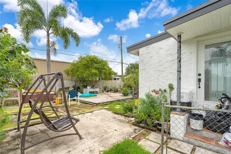 137 NW 20th Street Homestead FL 33030