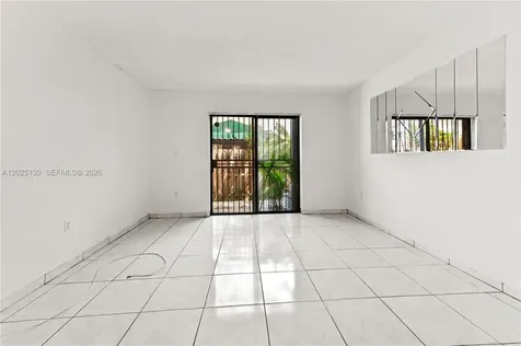 2433 W 52nd Place Hialeah FL 33016