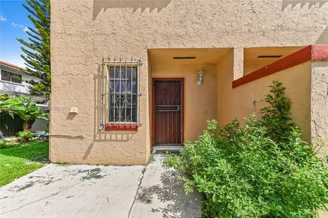 2433 W 52nd Place Hialeah FL 33016