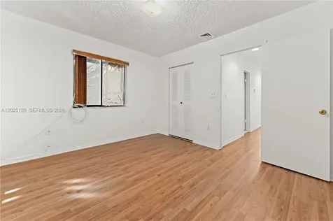 2433 W 52nd Place Hialeah FL 33016