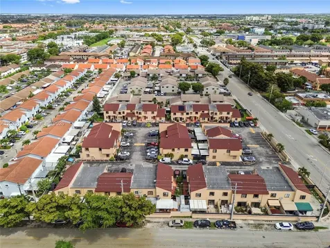 2433 W 52nd Place Hialeah FL 33016