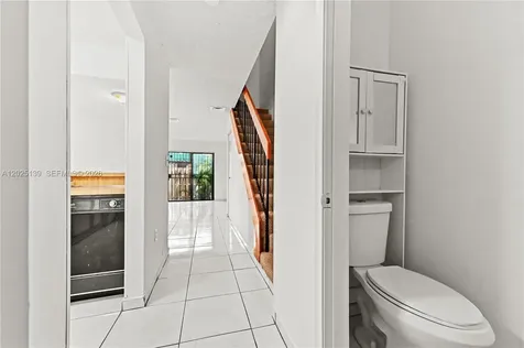 2433 W 52nd Place Hialeah FL 33016