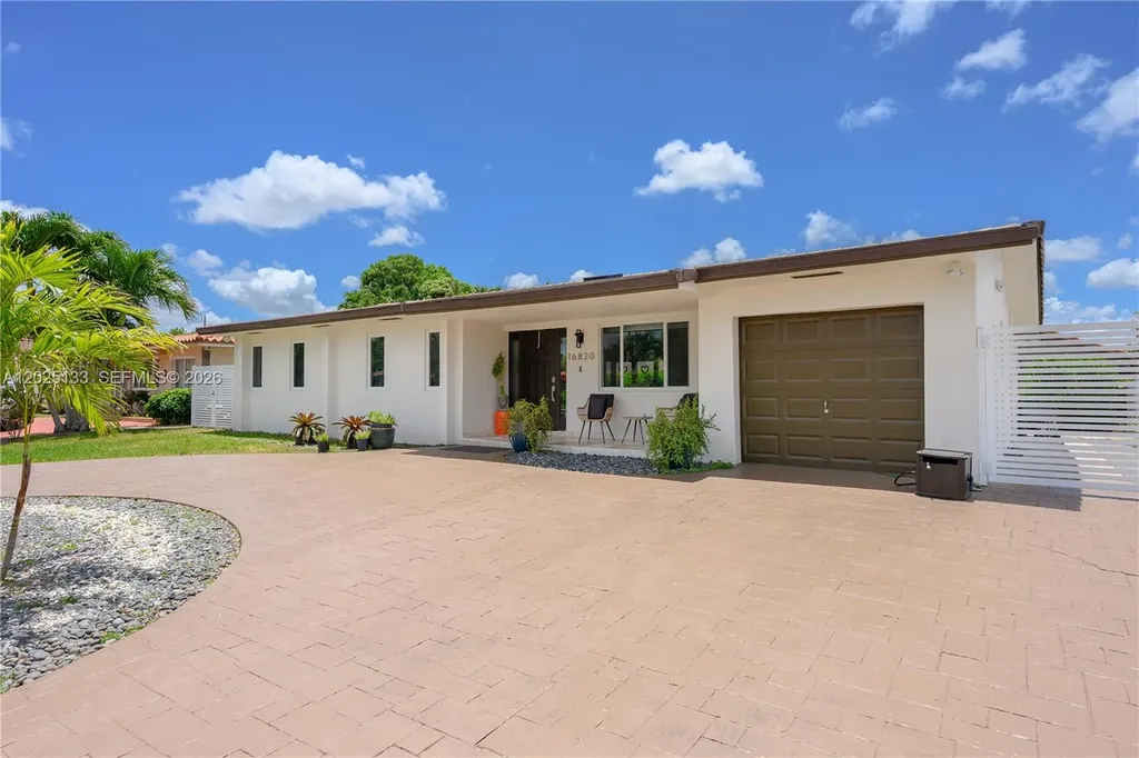 16820 NW 74th Avenue Hialeah FL 33015