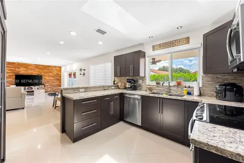 16820 NW 74th Avenue Hialeah FL 33015