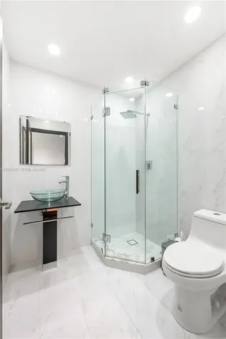 16820 NW 74th Avenue Hialeah FL 33015