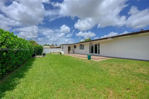 16820 NW 74th Avenue Hialeah FL 33015
