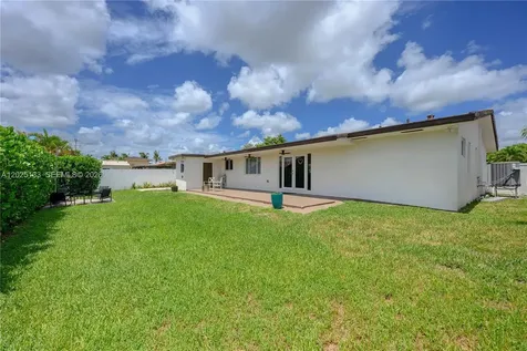 16820 NW 74th Avenue Hialeah FL 33015