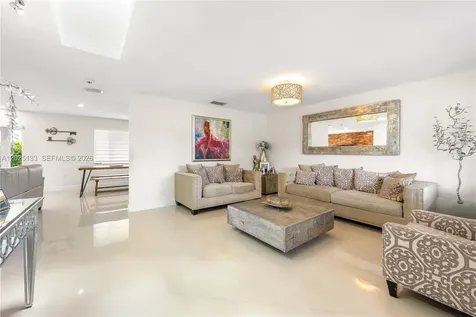 16820 NW 74th Avenue Hialeah FL 33015