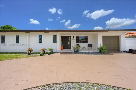 16820 NW 74th Avenue Hialeah FL 33015
