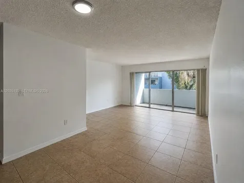 9371 Fontainebleau Boulevard Miami FL 33172